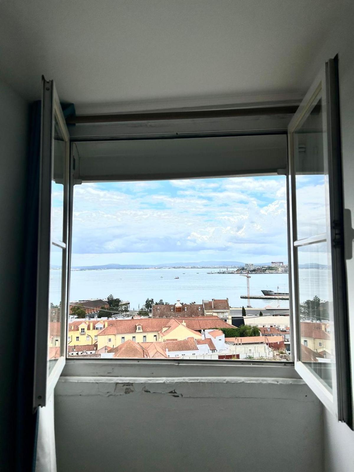Santos Apartment In Central Lisbon With River View Zewnętrze zdjęcie